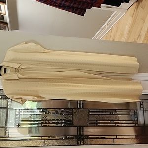 4-panneled top over pull on pants, size 16. Pale yellow.